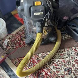 DeWalt Wet/Dry Shop Vacuum