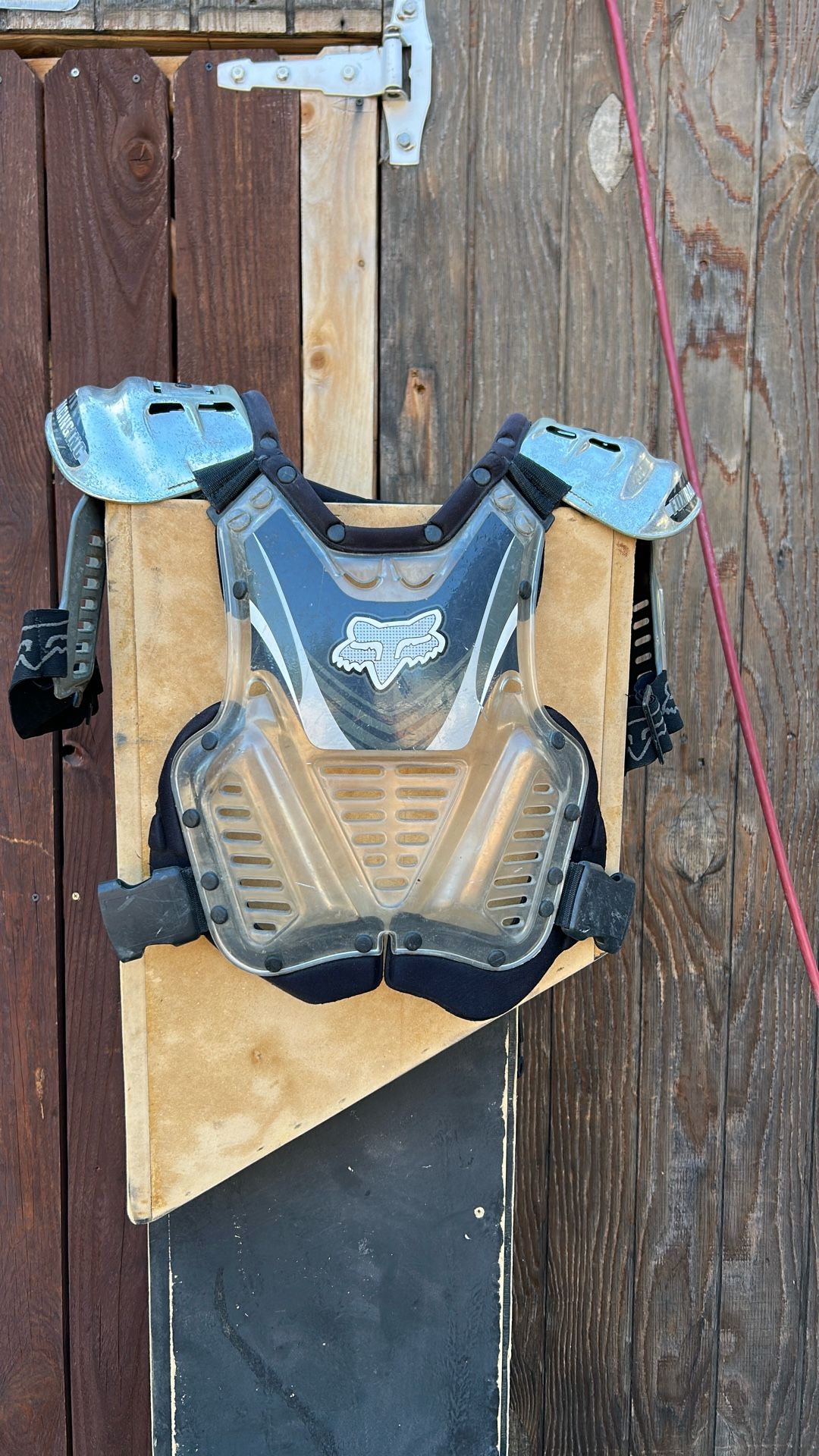 Medium Sized Chest Plate Fox Racing 
