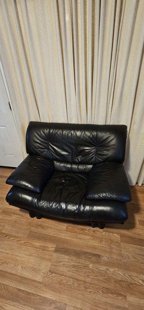 Small Couch Black Leather 