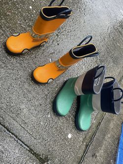 Toddler Size 9 Rain Boots 