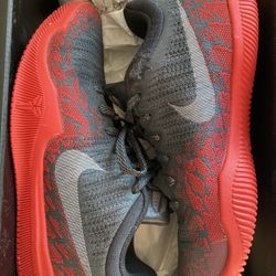 Nike Mamba Men’s Size 7 