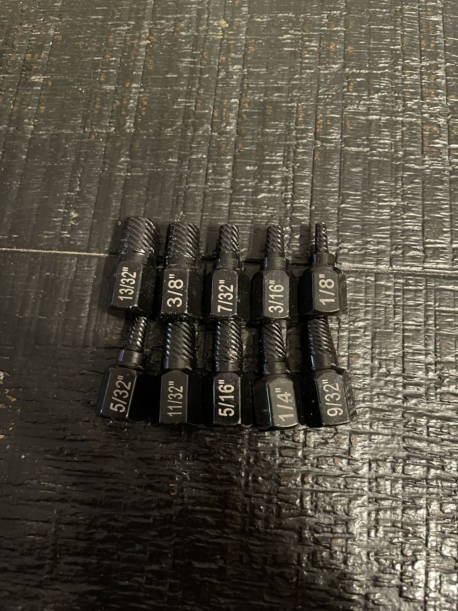 Bolt Extractor Set 10 Piece Screw Remover Bits