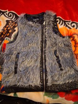 Vest Rue 21 Size Small 