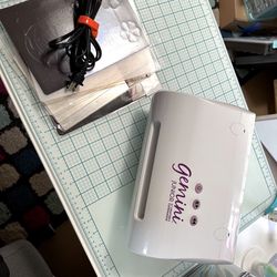 Gemini Junior Electric Die Cutter