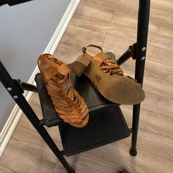 Used sandals