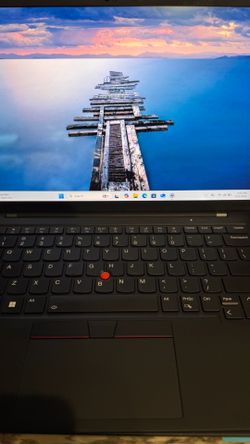 Used lenovo X1 i7 touchscreen 12th gen. Specs 👇🏻👇🏻