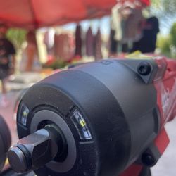 Milwaukee Impact Wrench 1/2”