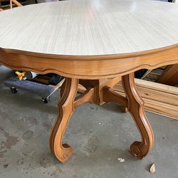 •••FREE•••Country French Table•1 Leaf Extension•Please read description!