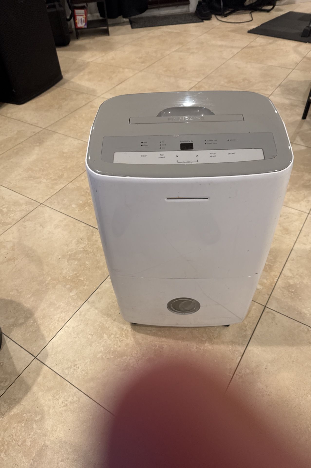 Dehumidifier Frigidaire 30 Pint
