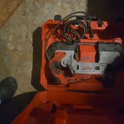 Band Saw Milwaukee 
