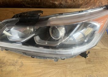 16’-17’ Honda Accord Headlight