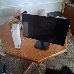 Xbox One Series S, Onn. 60hz Monitor 