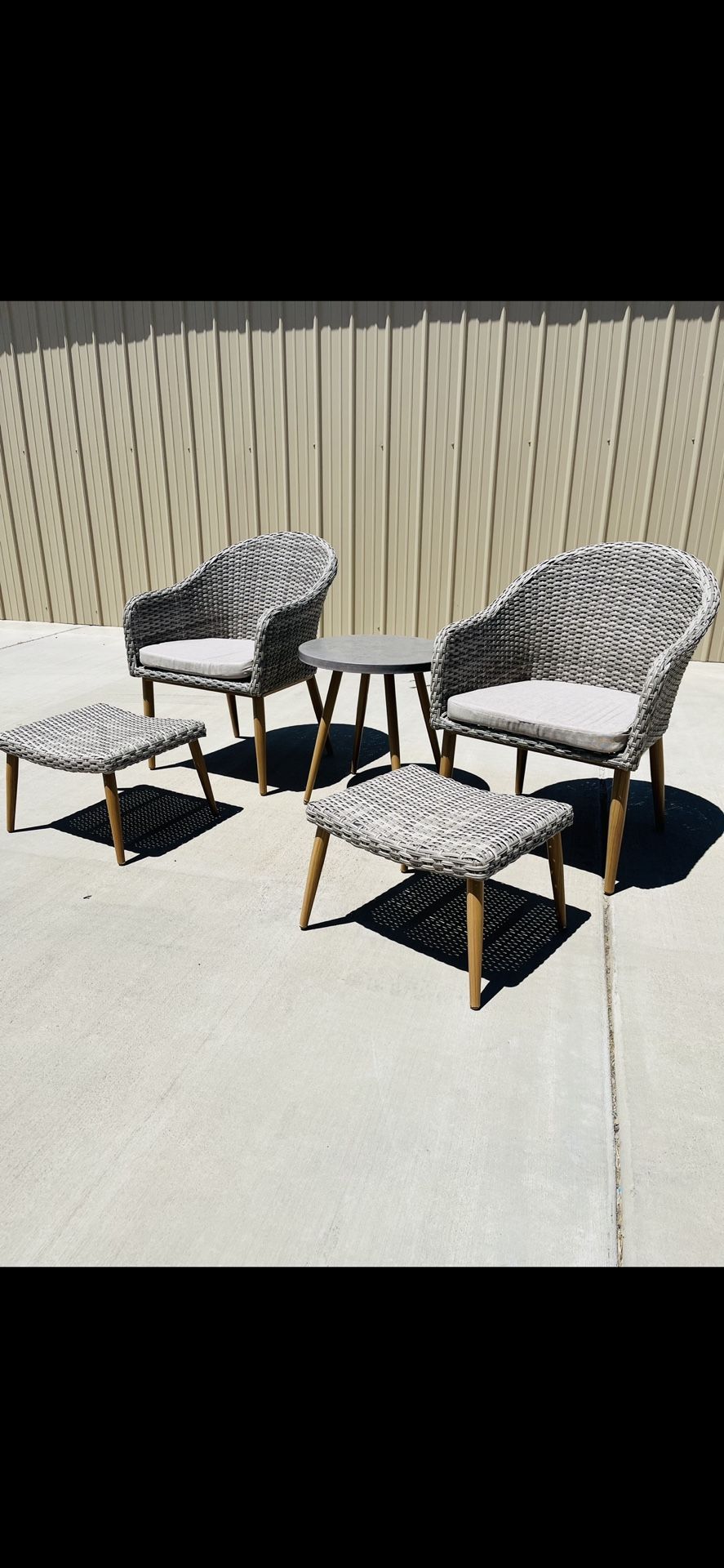 Brand New 5pc Grey Wicker Patio Set 