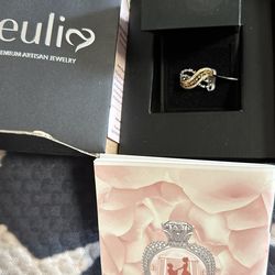 Skulls and bones ring