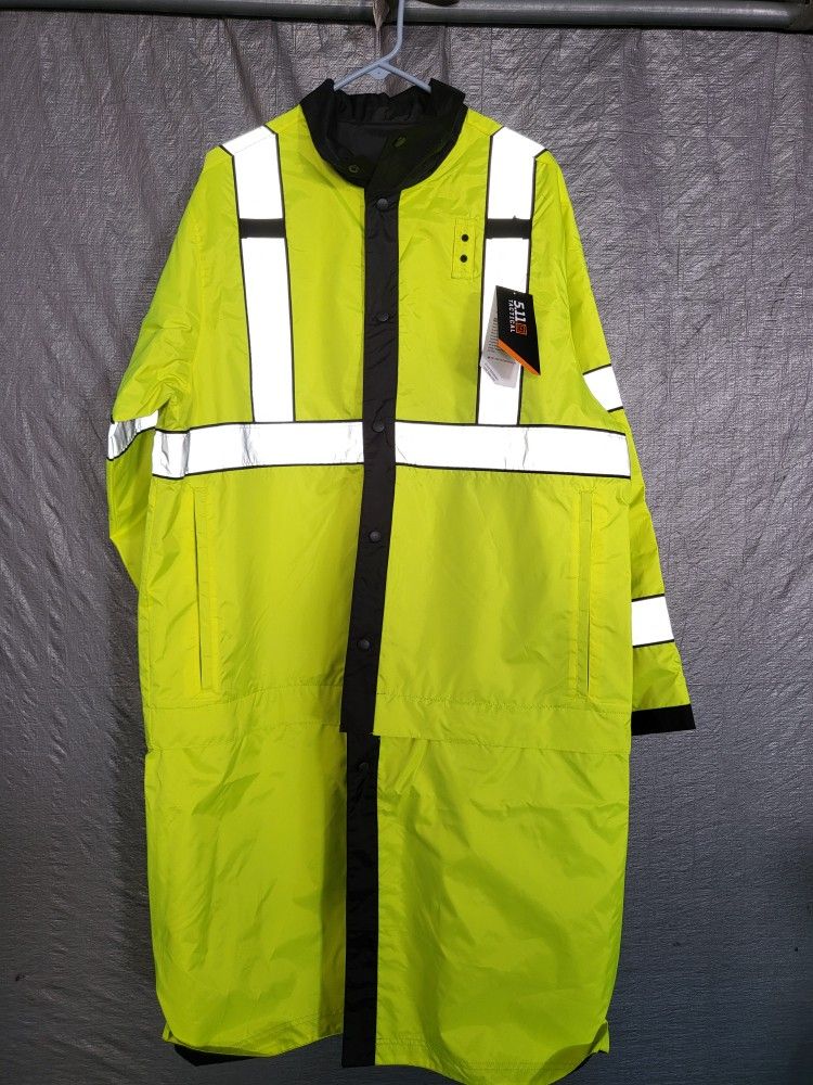5.11 RAIN JACKET UNISEX SIZE L