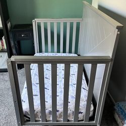 Infant & Toddler Crib 