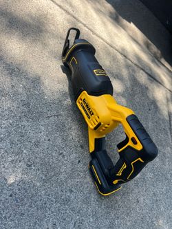 New DeWalt DCS382 20V MAX Brushless Reciprocating Saw