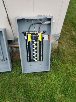 circuit breaker SQuare D Panels 100 amps