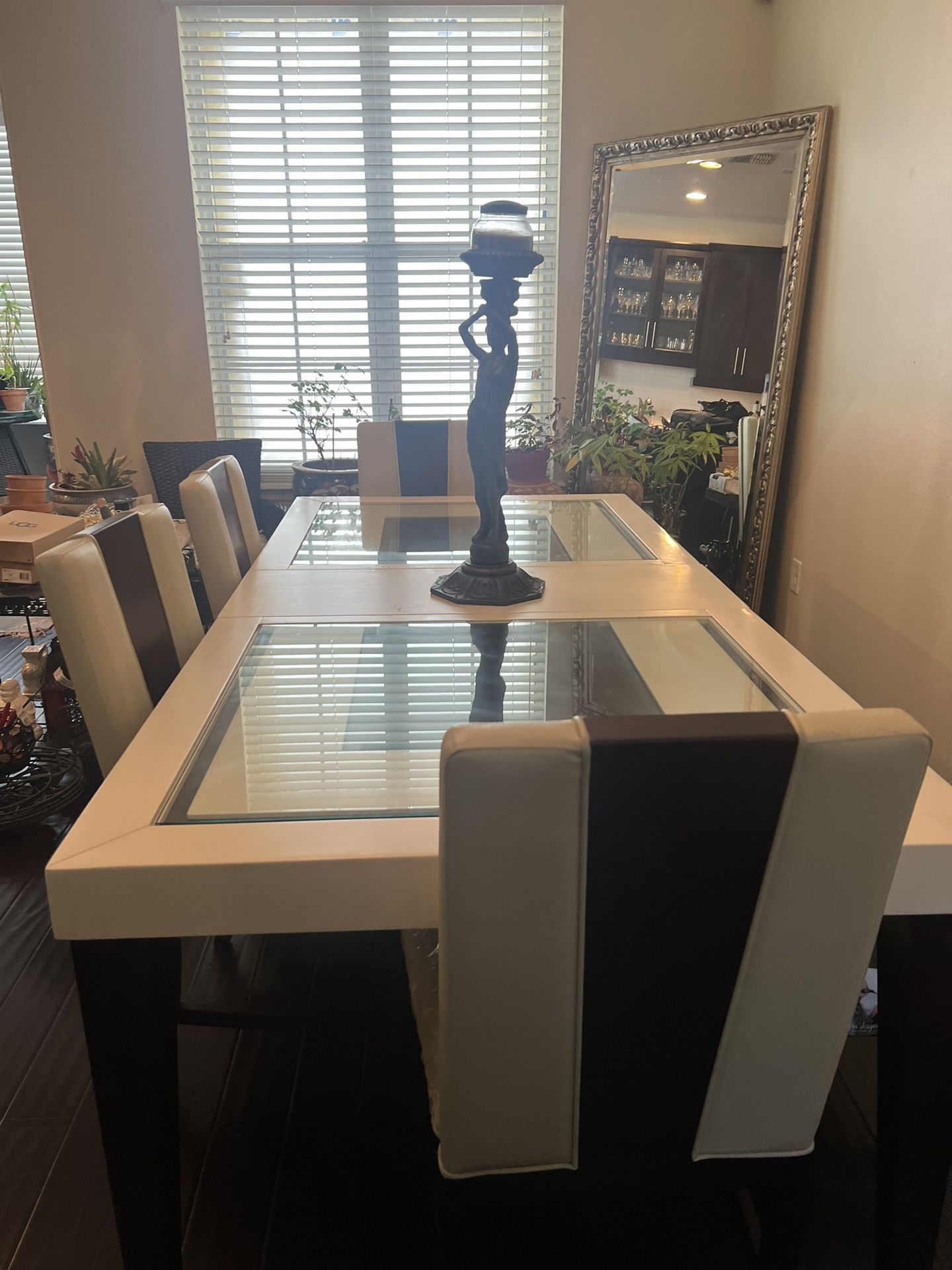 Sofia Vergara Savona Ivory 6pc Rectangle Dining Room Set