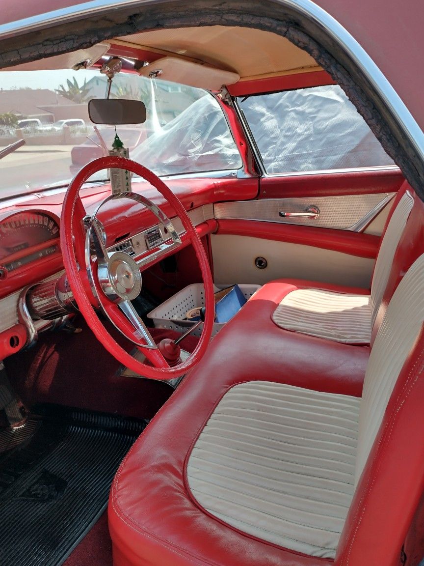 1956 Ford Thunderbird