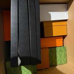 DESIGNER HANDBAGS(READ THE DESCRIPTION