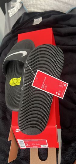 Nike slides 2Y