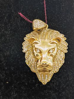 Gold lion pendant, diamonds, yellow gold, 10k, 12.6g