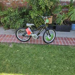 20" Schwinn Kate Spade Kids Bike Collaboration