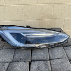 Tesla Model S Headlight 2016, 2017, 2018, 2019, 2020, 2021 OEM original Tesla ModelS headlamp, passenger side 