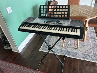 Yamaha PSR-225GM 61-Key Portable Keyboard + Stand – Great Condition