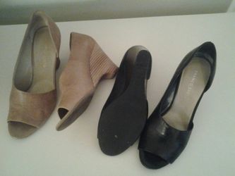 2 pairs of Franco Sarto shoes, lether,one black,one cognac color size 7