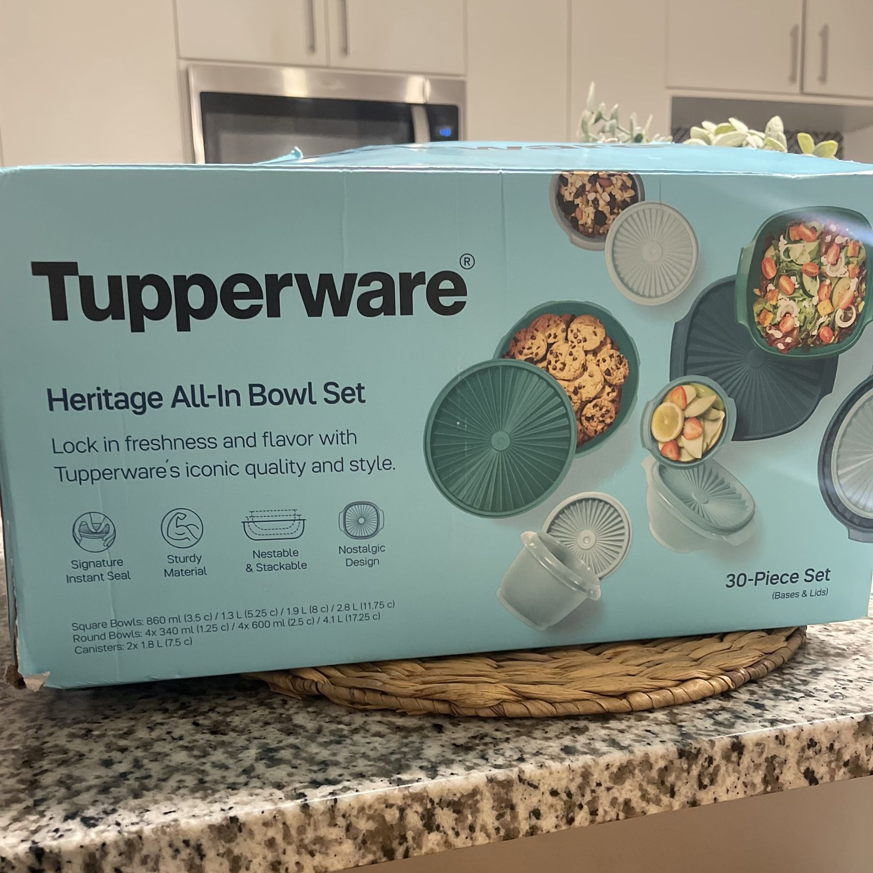 Tupperware Heritage Get It All Set 30pc Set - Green