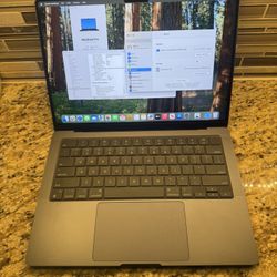 2023 MacBook Pro 14” 18GB Ram 1TB SSD