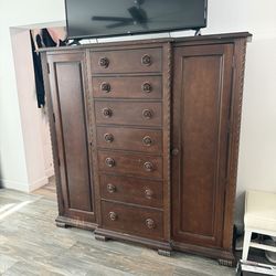 Gorgeous Vintage Armoire  / Bernhardt Embassy Row Collection Master Chest
