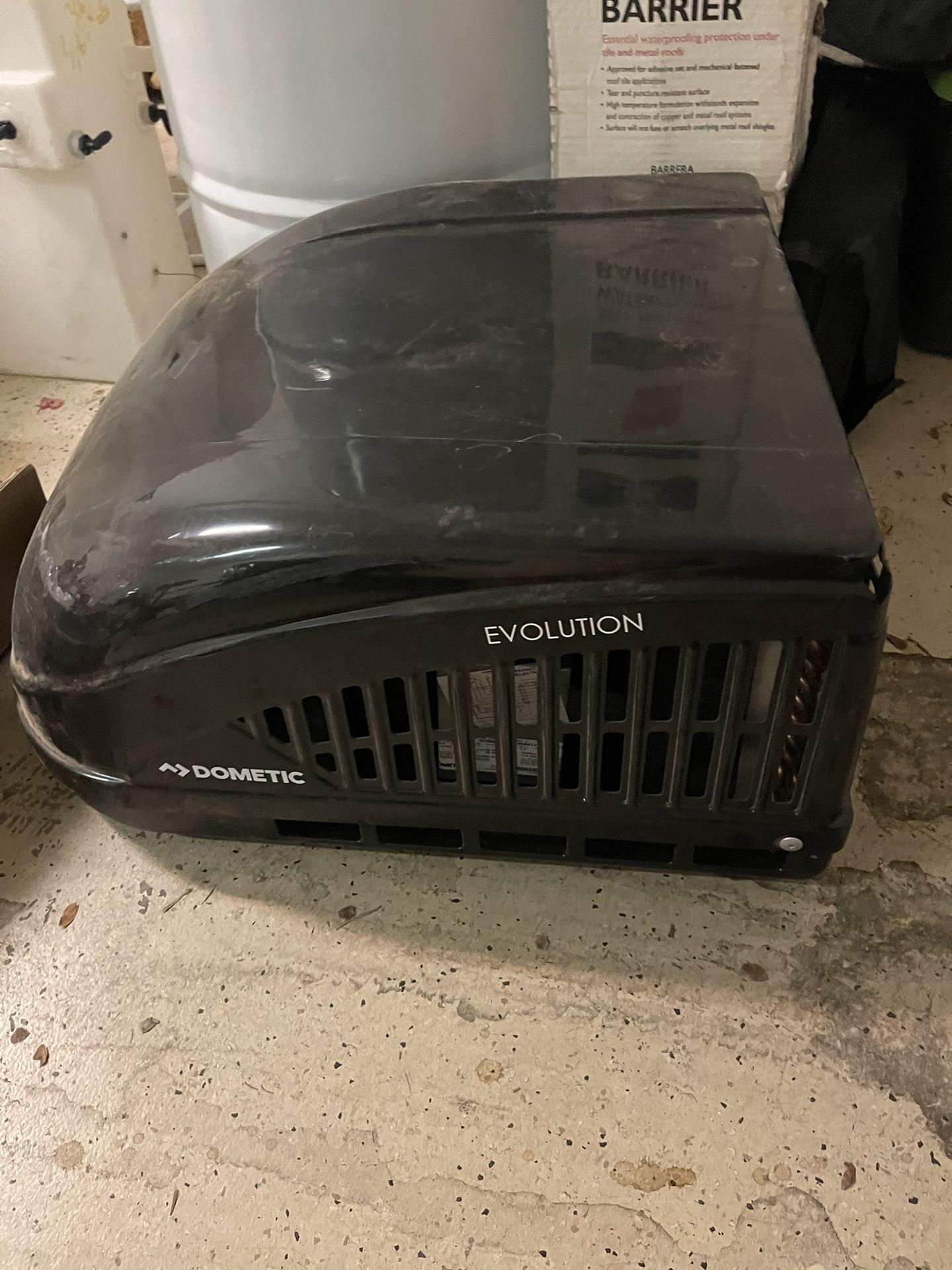 Dometic Brisk II Evolution Air Conditioner