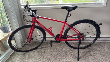 FX2  Disc Trek Bike -size Medium