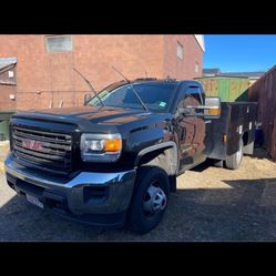 2015 GMC Sierra 3500 Dual Wheel Utility 