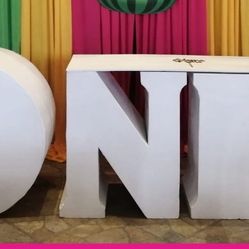 Vendo Este Set De Letras Son 3 Piezas $200