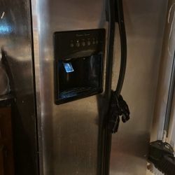 Selling Contemporary Furniture And Refrigerator