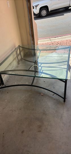 Large glass coffee table!