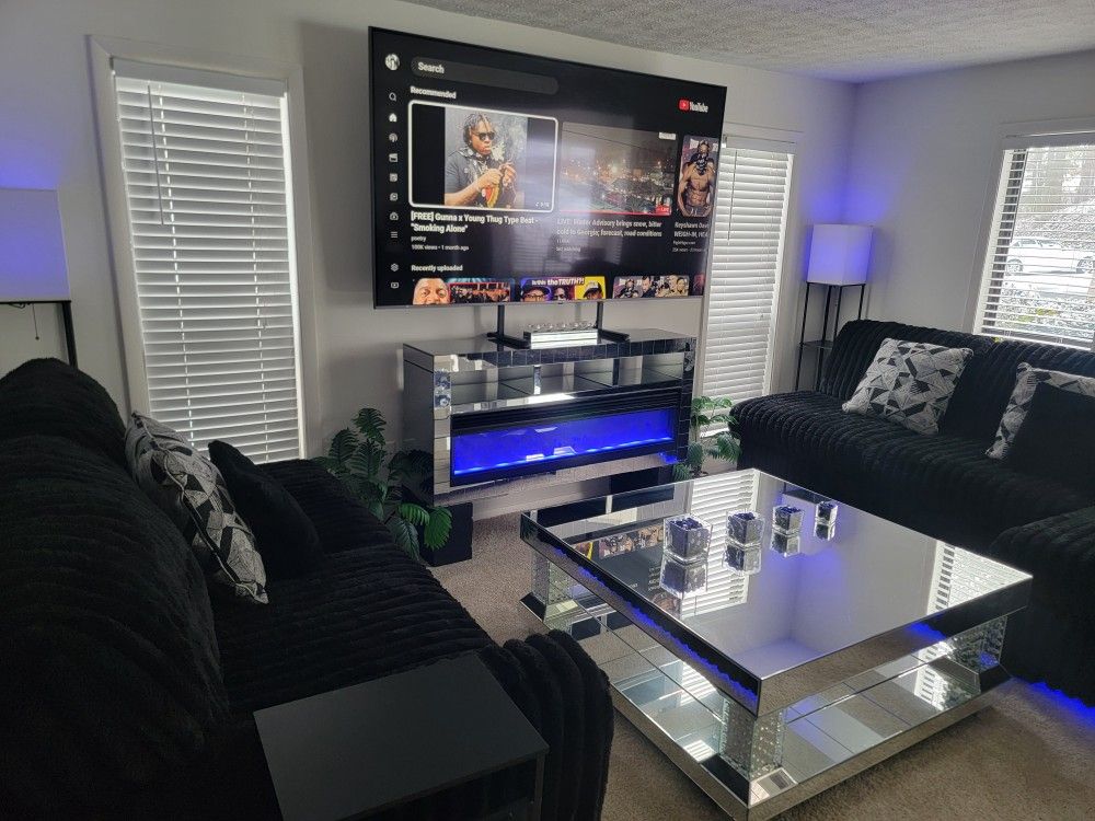 Upscale morden Luxury Mirrored furniture set .