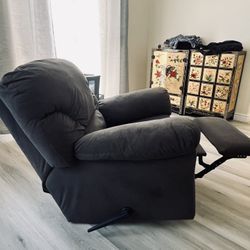 Couch& Recliner 