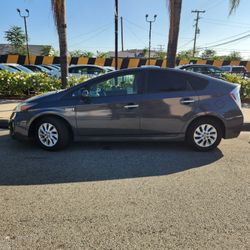 2013  Toyota Prius Plug-in