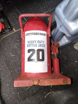 Heavy duty bottle jack for sale in Pine Hills it's great