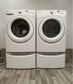 Whirlpool washer and electric dryer laundry set