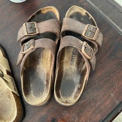 Big buckle mocha Birkenstocks