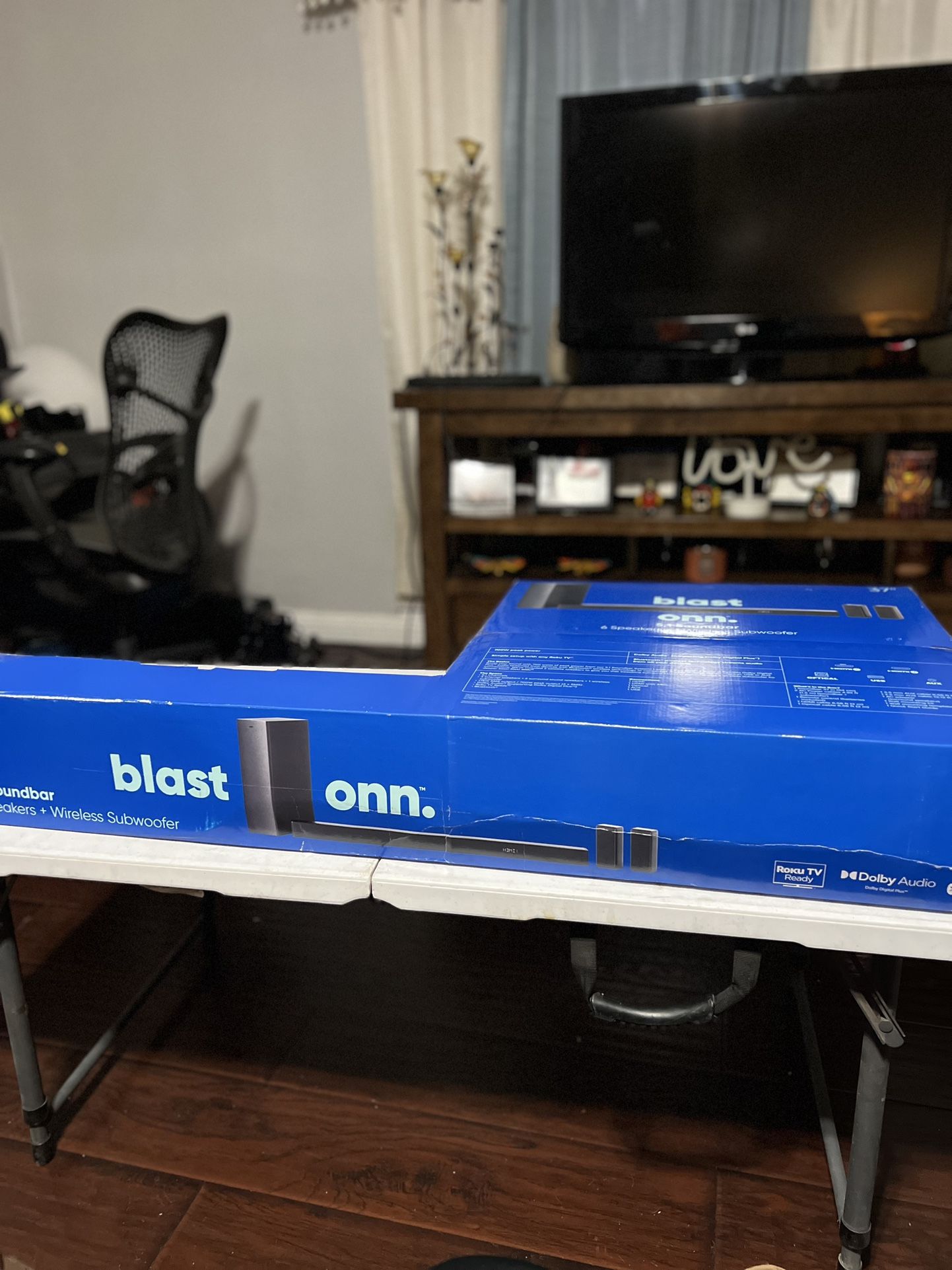 onn. Bluetooth 6-Speaker 37 IN. 5.1 Soundbar with Wireless Subwoofer, Dolby... Boost your sound with 700 watts of peak power from our 5.1 Soundbar Sys