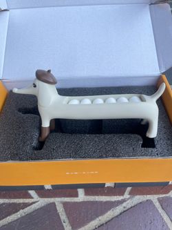 Lunar Bus Dachshund Ring Holder