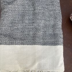 Throw Blanket Chair Red Cream Black LIKE NEW