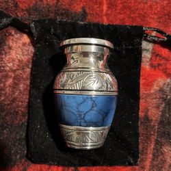Small Fedmax Urn